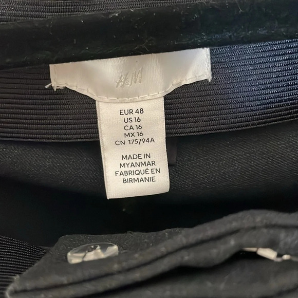 H&M Classic Pinstriped Black Slacks Pants Size 16 - Picture 4 of 11